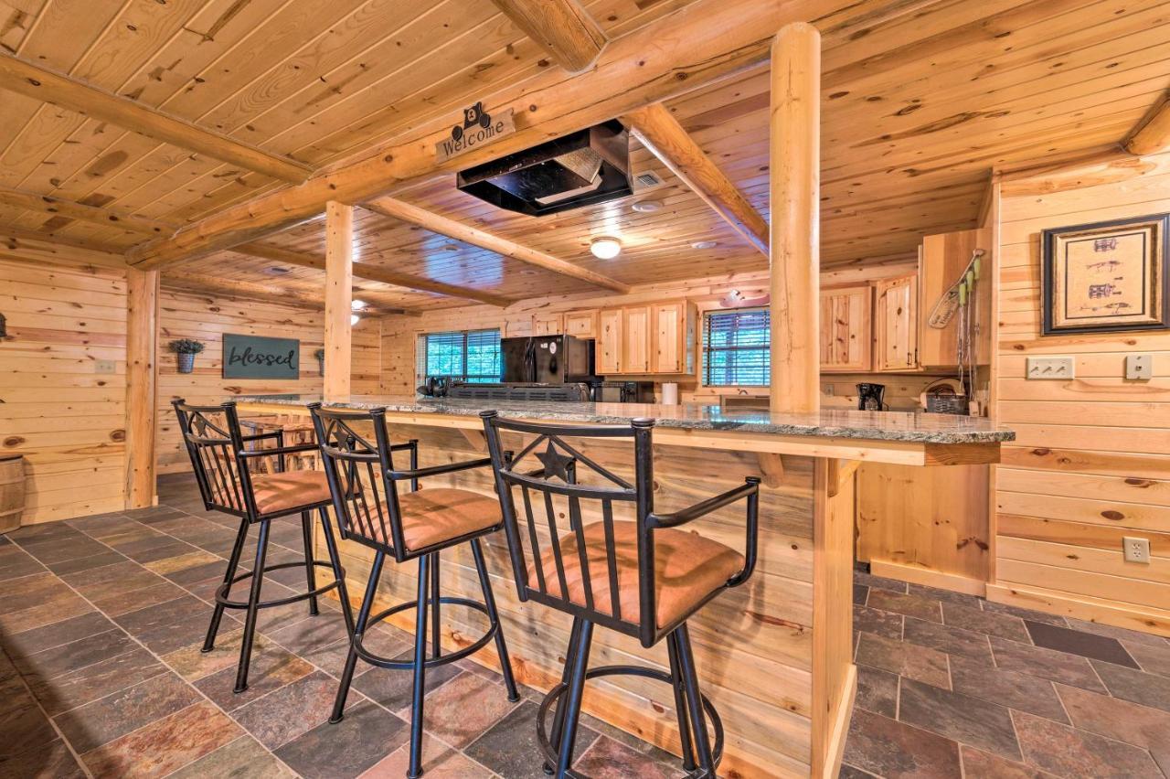 فيلا Broken Bow Retreat On 2 Acres With Hot Tub And Deck! المظهر الخارجي الصورة