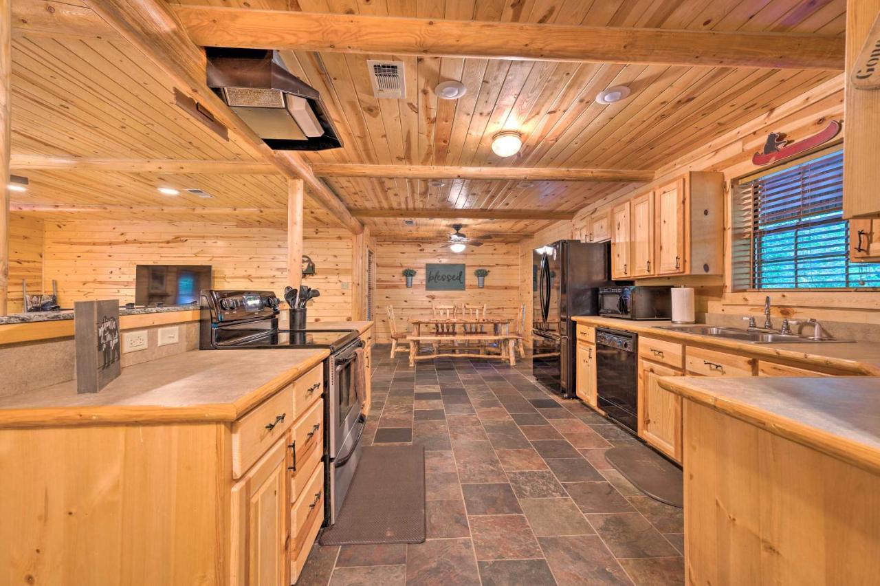 فيلا Broken Bow Retreat On 2 Acres With Hot Tub And Deck! المظهر الخارجي الصورة