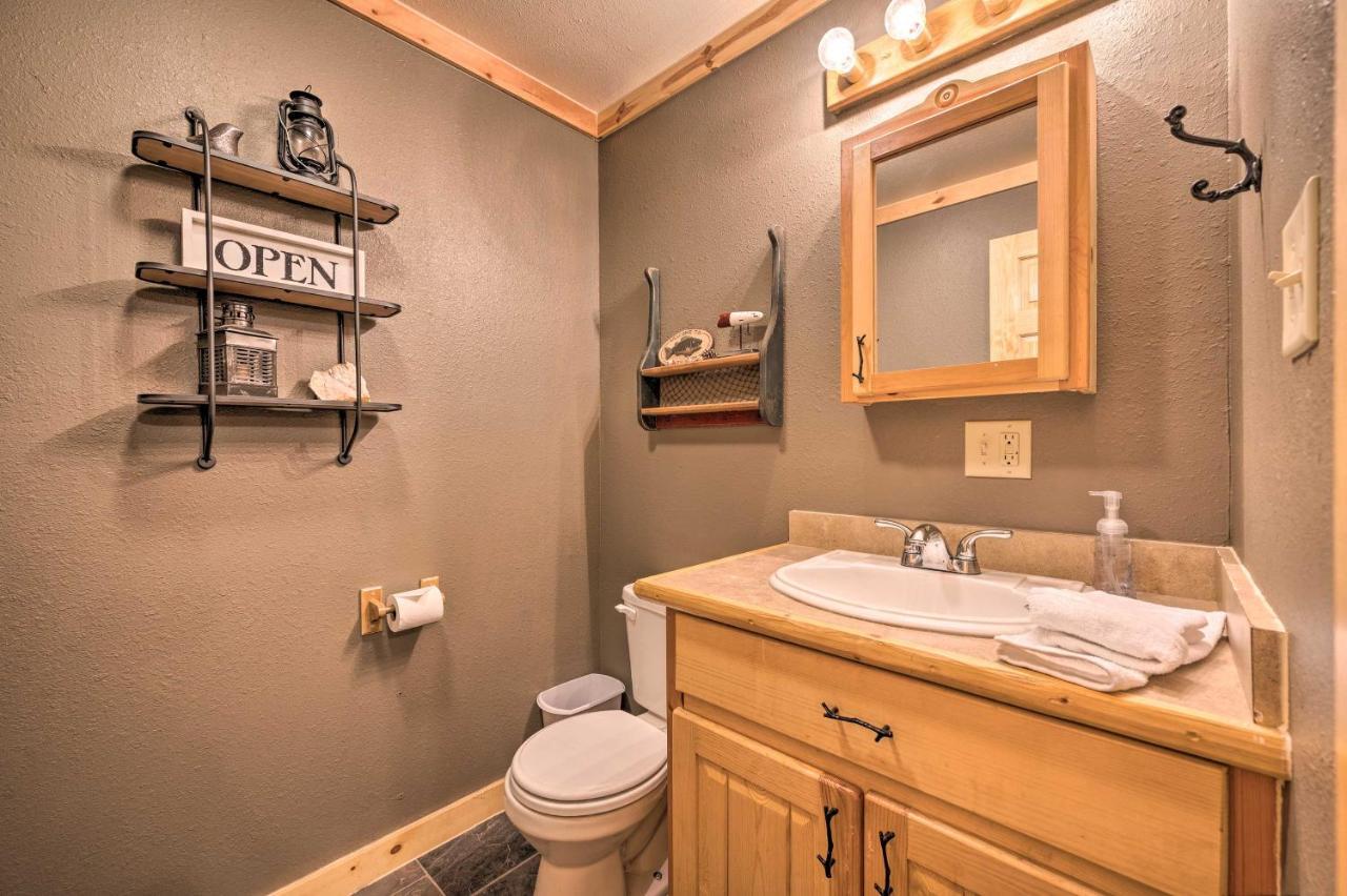 فيلا Broken Bow Retreat On 2 Acres With Hot Tub And Deck! المظهر الخارجي الصورة