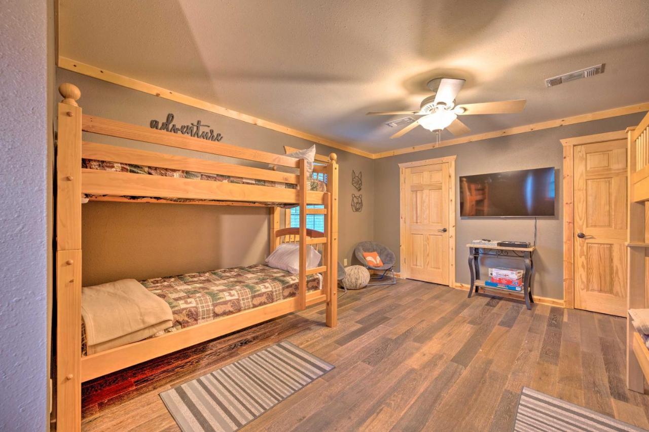 فيلا Broken Bow Retreat On 2 Acres With Hot Tub And Deck! المظهر الخارجي الصورة